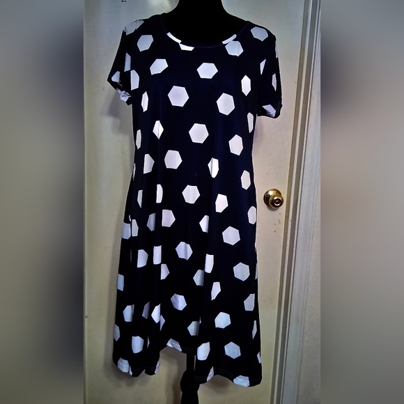 Beyond this plane - Picture 1 of 5